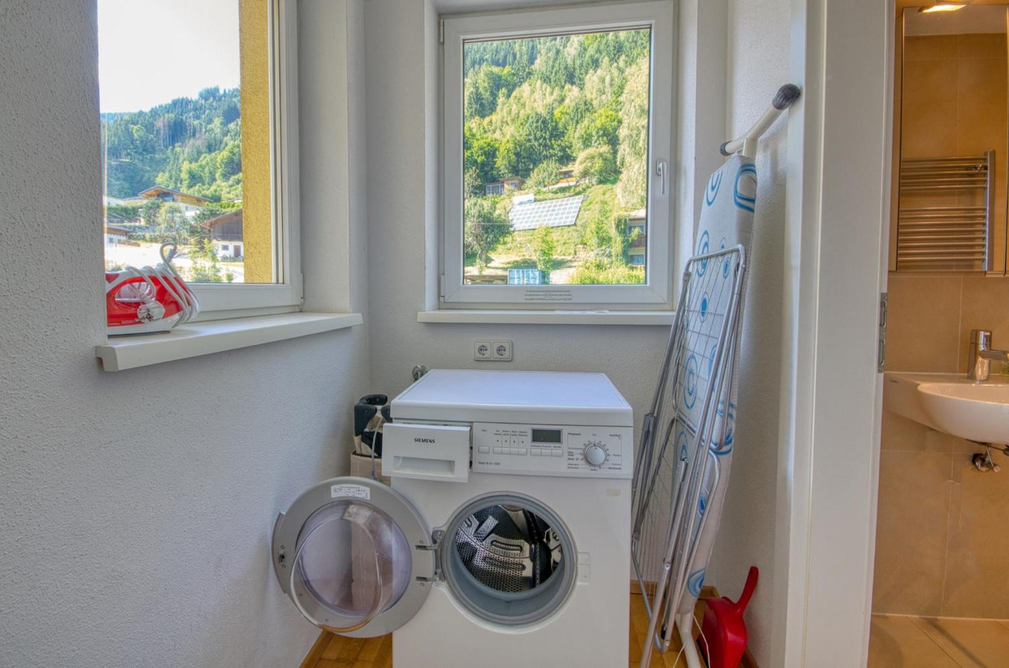 Apartment Leon - By Alpen Apartments Zell am See Exterior photo